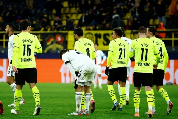 10 kişi kalan Beşiktaş, Dortmund'a farklı mağlup oldu