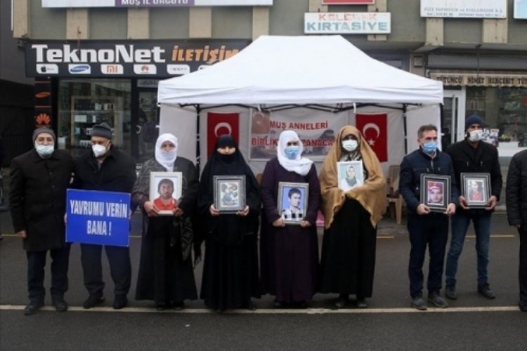 &Ccedil;ember genişliyor: Evlat n&ouml;betine 2 aile daha katıldı