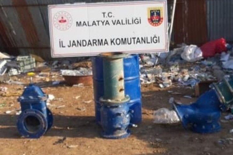 Resmi kurumlardan kablo ve vana &ccedil;aldılar