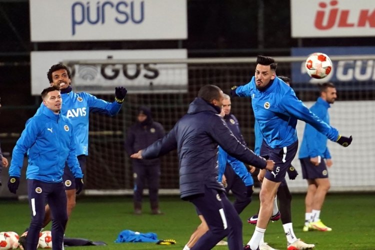 Fenerbah&ccedil;e, Eintracht Frankfurt hazırlıklarını tamamladı