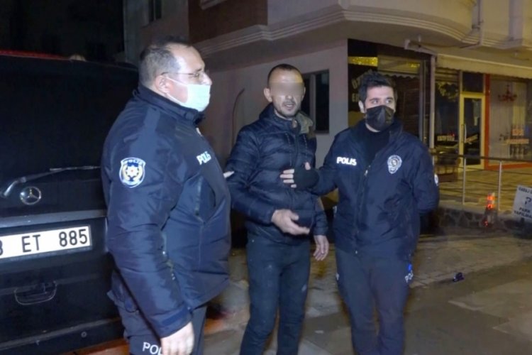 Alkoll&uuml; s&uuml;r&uuml;c&uuml; &ouml;nce k&uuml;f&uuml;rler yağdırdı, &uuml;zeri aranınca "Ama ayıp ediyorsun" dedi