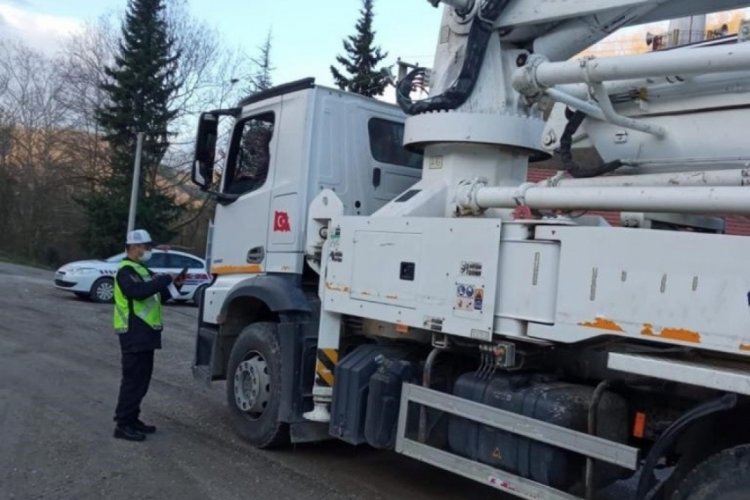 Ağır tonajlı 5 ara&ccedil; trafikten men edildi