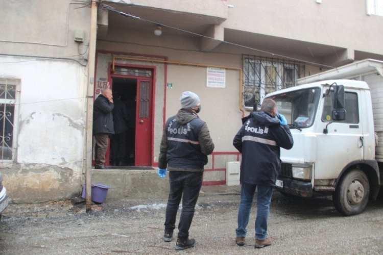 Meraklı hurdacının, patlayıcı elinde patladı