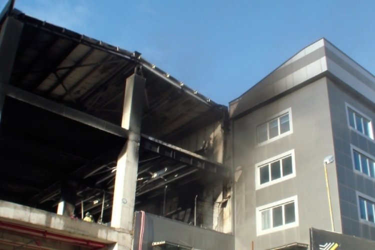 İstanbul'da Deri Organize Sanayi B&ouml;lgesi'nde yangın