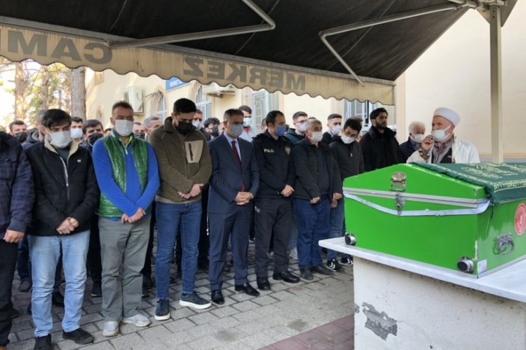 Bursa'da doğum g&uuml;n&uuml;nde hayatını kaybeden gen&ccedil; toprağa verildi