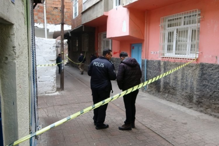 Boşandığı eşinin kocası tarafından silahla vuruldu