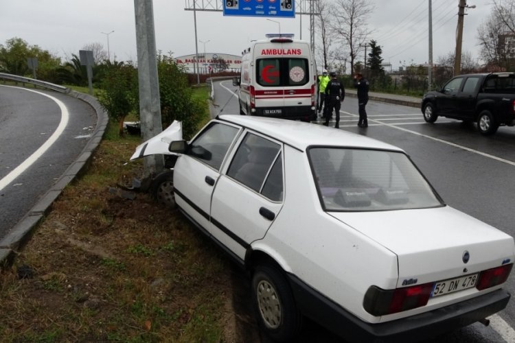 Patlayan lastik kazaya sebep oldu: 2 yaralı