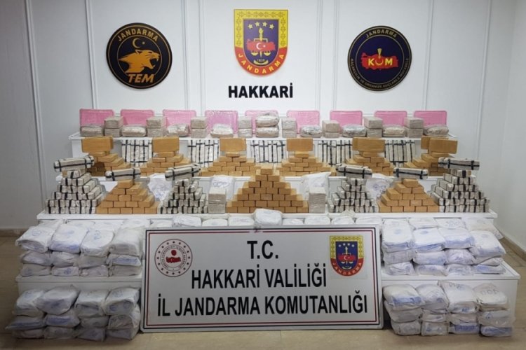 Hakkari'de kilolarca uyuşturucu ele ge&ccedil;irildi