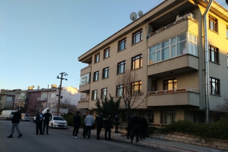 Akıl almaz olay! Elektrik tellerine metre uzatan &ccedil;ocuk ağır yaralandı