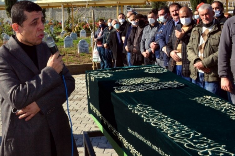 Kafası kesilerek &ouml;ld&uuml;r&uuml;len gencin babası: Emin ellerdeydi, biz bundan eminiz
