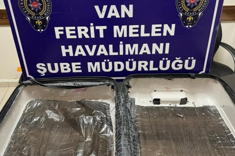 Van'da ter&ouml;r ş&uuml;phelisi valizinde eroinle yakalandı