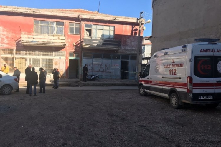 Konya'da başına &ccedil;uval ge&ccedil;irilen Afgan, &ouml;ld&uuml;r&uuml;lm&uuml;ş bulundu
