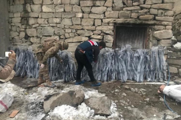 Van'da İran'a g&ouml;t&uuml;r&uuml;lmek istenen av t&uuml;fekleri ele ge&ccedil;irildi