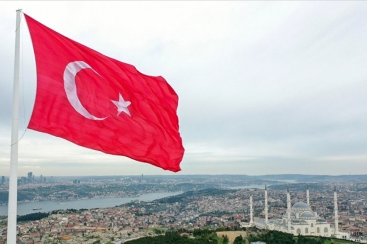D&uuml;nyanın en g&uuml;&ccedil;l&uuml; kadın listesinde iki T&uuml;rk kadın: &Ouml;zlem T&uuml;reci ve G&uuml;ler Sabancı