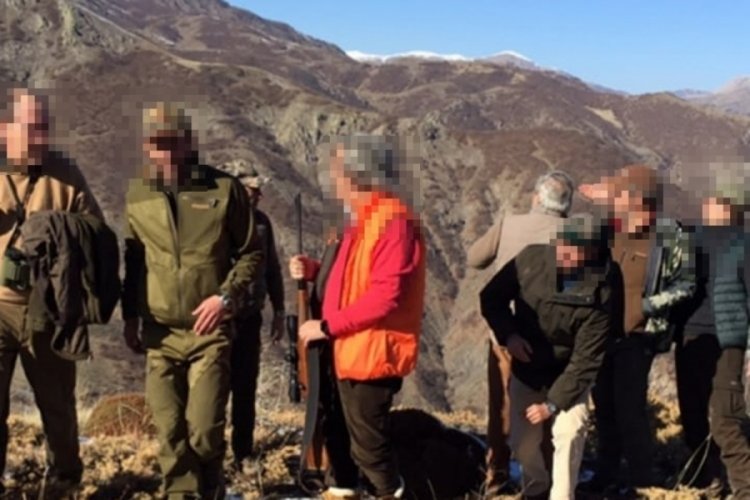 Tepki g&ouml;ren avcılar, Tunceli'den ayrıldı
