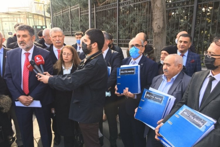 Yeni parti kuruluyor! Dilek&ccedil;esi İ&ccedil;işleri Bakanlığı'na verildi