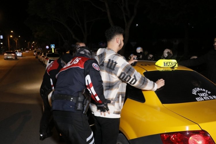 Adana'da "Huzur ve G&uuml;ven" uygulamasında aranan 56 su&ccedil;lu yakalandı