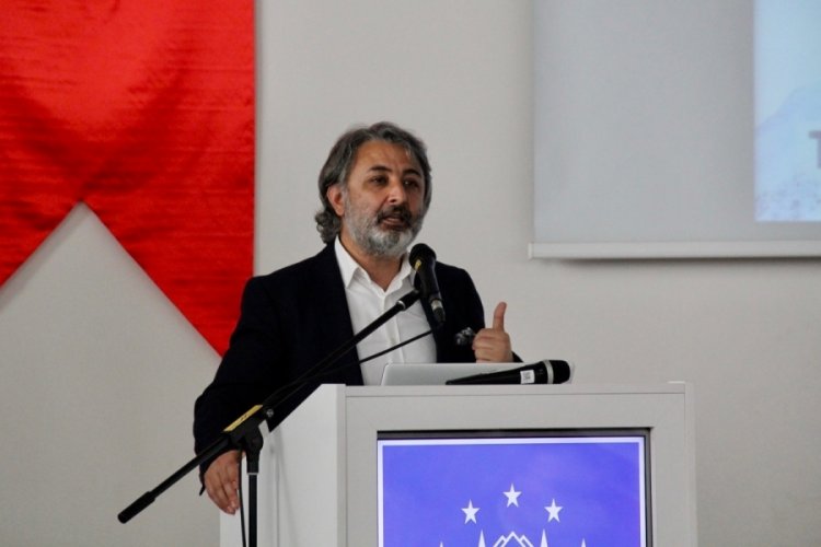 Bursa'da "S&uuml;rd&uuml;r&uuml;lebilir Uludağ İ&ccedil;in Atıksız Zirve" s&ouml;yleşisi