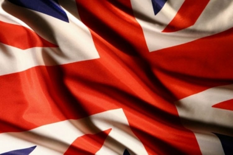 Londra'da Kensington Sarayı yakınlarında şiddetli patlama sesleri