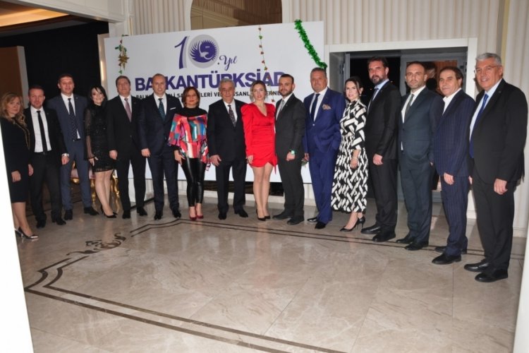 BALKANT&Uuml;RKSİAD 2021'e veda, 2022'ye merhaba dedi ...
