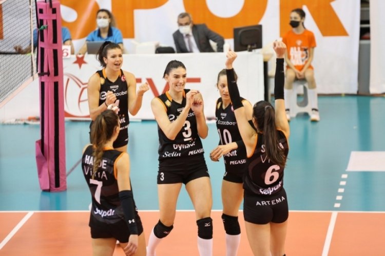 Eczacıbaşı Dynavit, galibiyetle kapattı