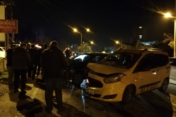 Adana'da feci kaza! 5 yaralı