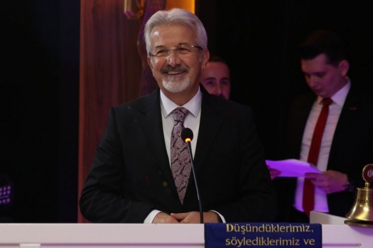 Bursa'da Başkan Erdem'e "Vizyoner Başkan" &ouml;d&uuml;l&uuml;