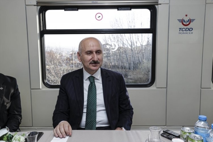 Bakan Karaismailoğlu: Milli elektrikli tren yakın zamanda işletmeye alınacak