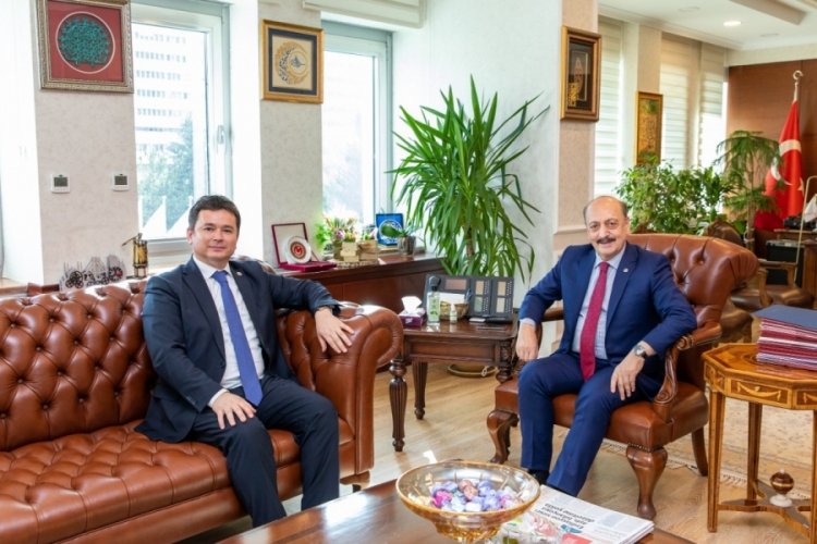 CHP Bursa Milletvekili Erkan Aydın Tip-1 Diyabetli &ccedil;ocuklara m&uuml;jde verdi
