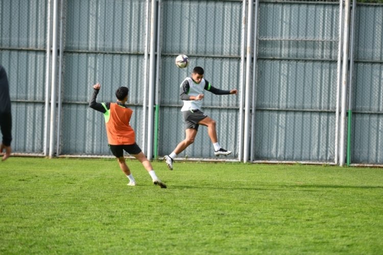 Bursaspor'da &Uuml;mraniyespor ma&ccedil;ı hazırlıkları başladı