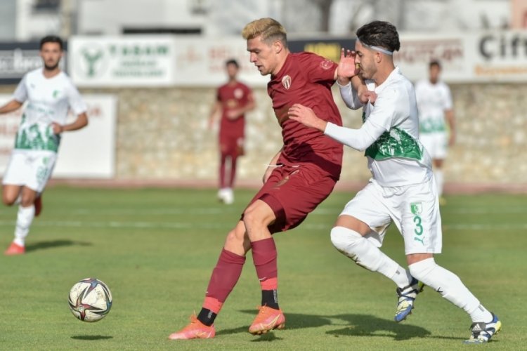 İneg&ouml;lspor evinde mağlup