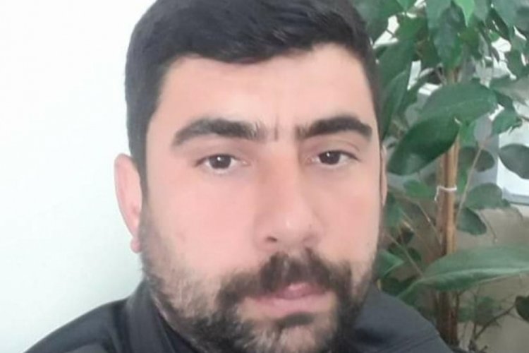 3 tonluk iş makinesi &uuml;zerine d&uuml;şen hurdacı hayatını kaybetti
