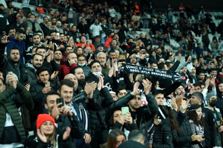 Beşiktaş taraftarından Sergen Yal&ccedil;ın'a destek