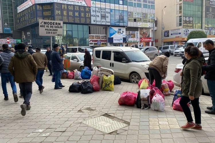 Azerbaycanlılar ve G&uuml;rc&uuml;ler alışveriş i&ccedil;in T&uuml;rkiye'ye geliyor