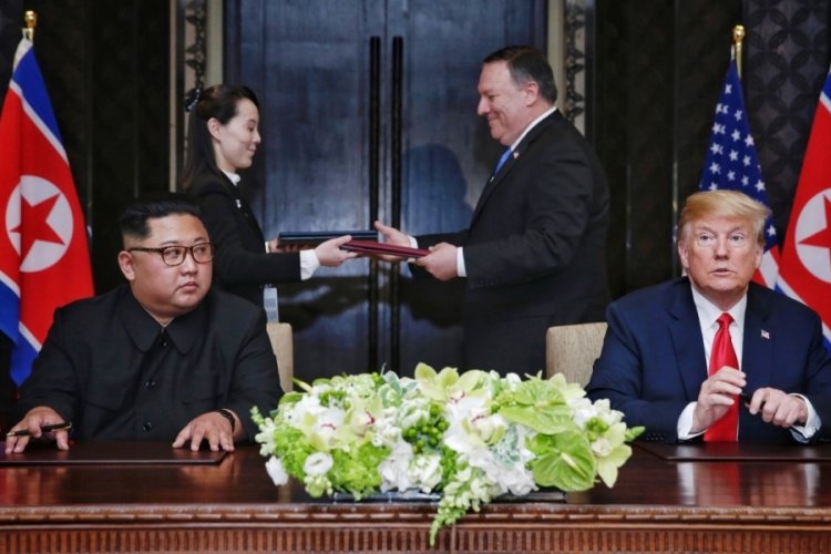 Trump, Kim Jong-un'a "Roket Adam" şarkısının kasetini vermiş