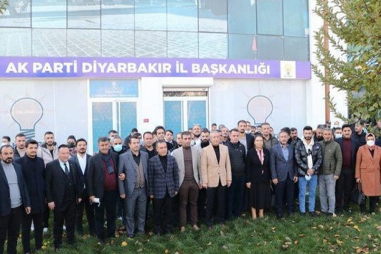 Gelecek Partisi'nden ayrılan 200 kişi AK Parti'ye katıldı