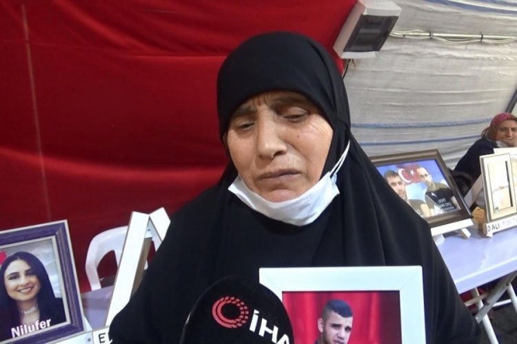 Evlat n&ouml;betindeki g&ouml;z&uuml; yaşlı anneden oğluna &ccedil;ağrı: "Ne olursun d&ouml;n gel"