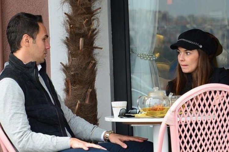 Cenk K&uuml;peli, Demet Şener'e nispet mi yapıyor?