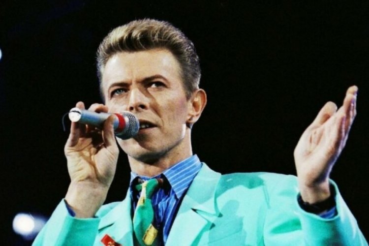 David Bowie şarkısı a&ccedil;ık artırmada