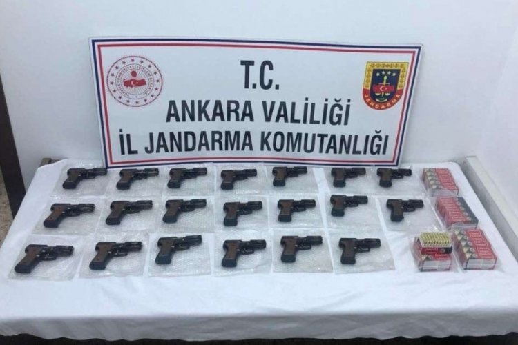 Ankara'da ruhsatsız 20 tabanca ele ge&ccedil;irildi! 5 kişiye g&ouml;zaltı