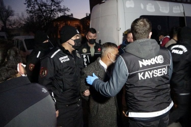 350 polisin katıldığı operasyonda yakalanan 3 kişi tutuklandı