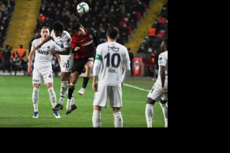 Fenerbah&ccedil;e gol d&uuml;ellosunda Gaziantep'e kaybetti