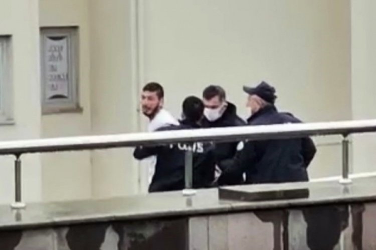 Cezaevine g&ouml;t&uuml;r&uuml;ld&uuml;ğ&uuml; esnada adliyeden ka&ccedil;maya &ccedil;alıştı