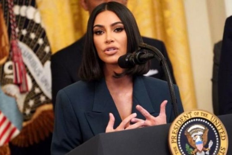 Kim Kardashian, avukatlık i&ccedil;in gereken ilk sınavı ge&ccedil;ti