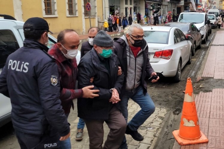 Trabzon'da tartıştığı eşini &ouml;ld&uuml;ren koca, adliyede