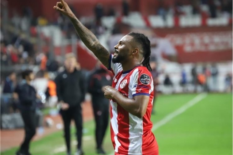 Antalyaspor'da Fredy &uuml;z&uuml;nt&uuml;s&uuml;