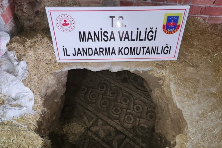 Evi tarihi eser m&uuml;zesine &ccedil;evirdiler ama jandarmadan ka&ccedil;amadılar