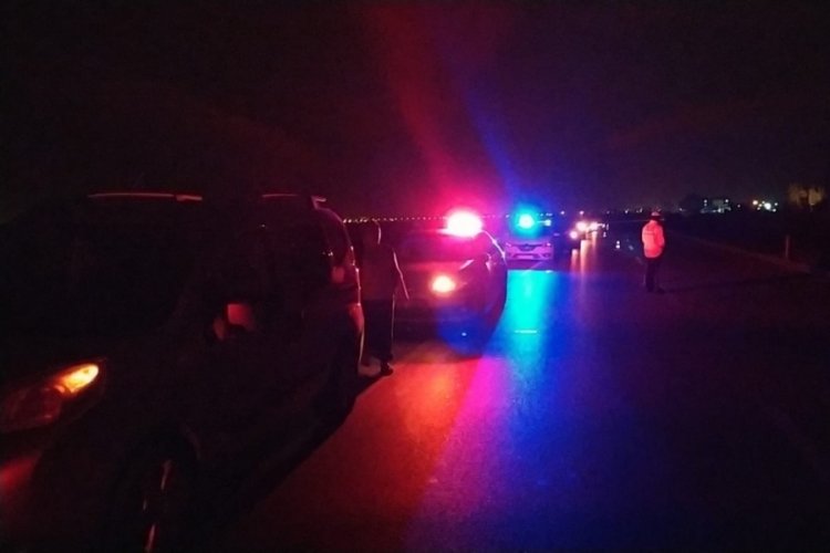 Bozulan aracıyla uğraşırken tırın &ccedil;arpması sonucu hayatını kaybetti
