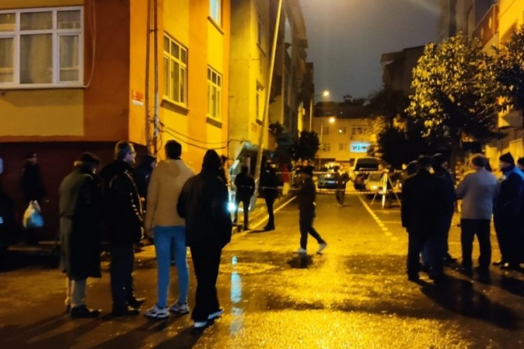 İstanbul'da &ccedil;&ouml;kme tehlikesi olan iki bina boşaltıldı