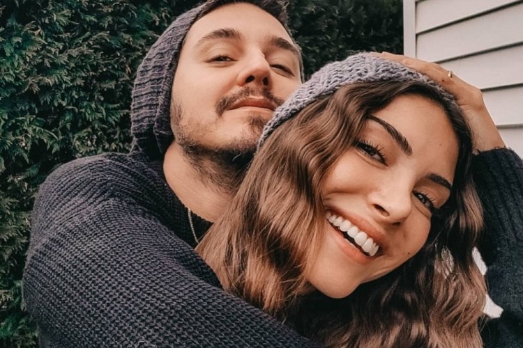 Deniz BaysalBarış Yurtçu çiftinden mutluluk pozları Magazin